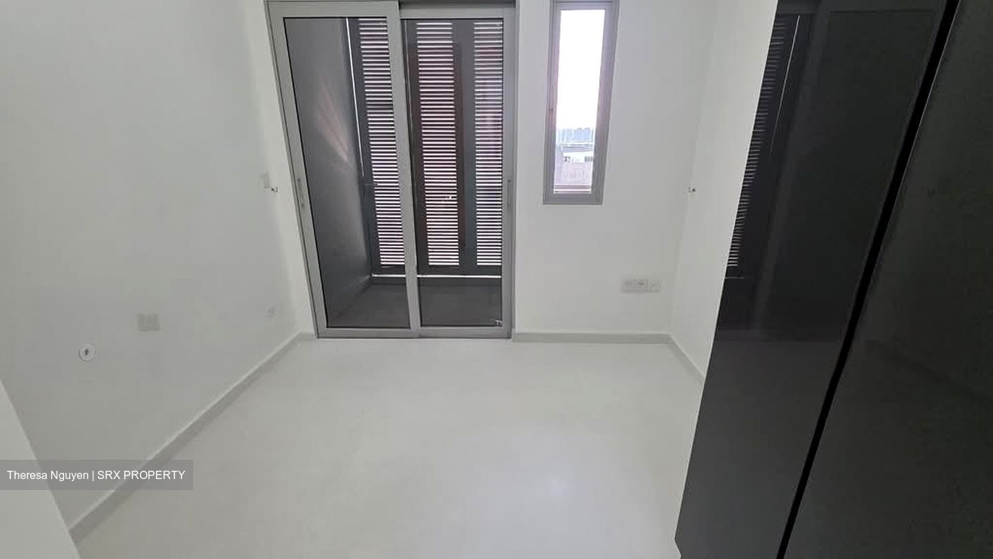 # 1 Loft (D14), Apartment #553616121